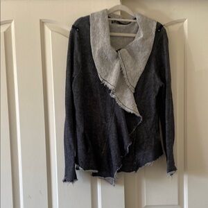 BLANC NOIR Gray Women's Sweater with Asymmetrical Collar. Size XL